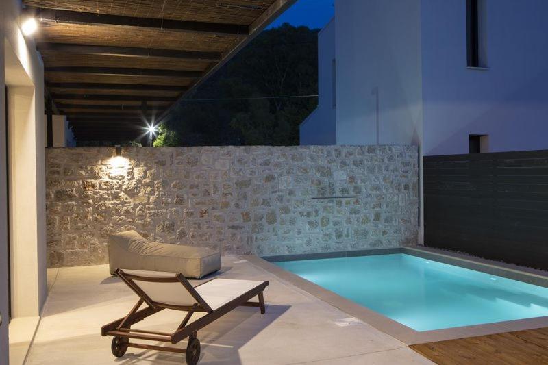 Seascape Villas Vassiliki - Beachfront Villas Exterior photo