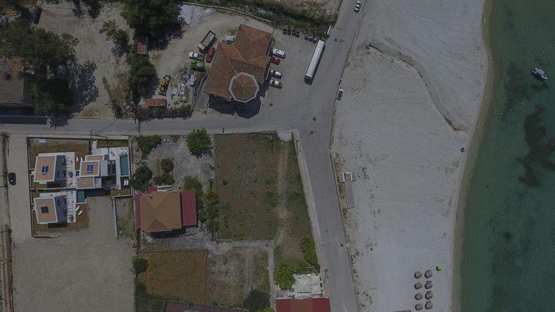 Seascape Villas Vassiliki - Beachfront Villas Exterior photo